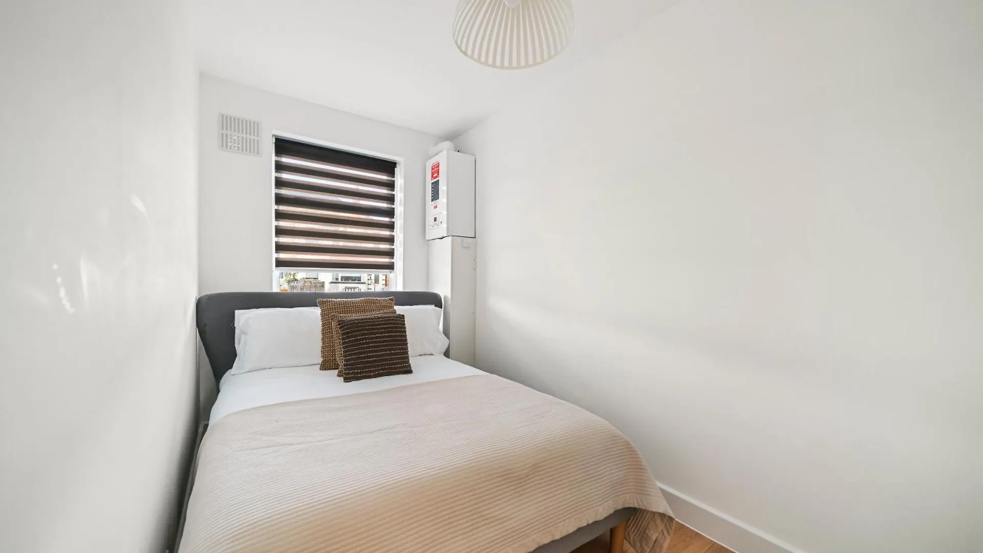 Apartment 2 Bed Luxury Parking And Garden - Close To Heathrow London